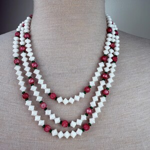 Vintage Sugar Berry & White Plastic Bead Multi-Strand Necklace Hong Kong 22&quot;