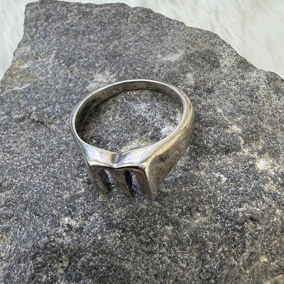 Sterling Silver M Initial Statement Ring 7.25 - image 8