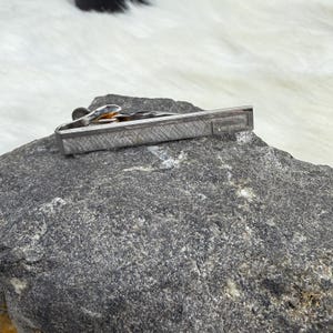 Vintage Swank Silver Tone Etched Alligator Tie Clip