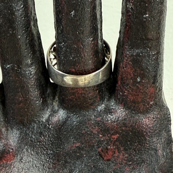 Sterling Silver Open Scrollwork Ring Size 7.75 - image 3