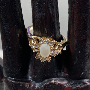 Vintage Faux Opal & Faux Diamond Gold Tone Ring Size 8.5