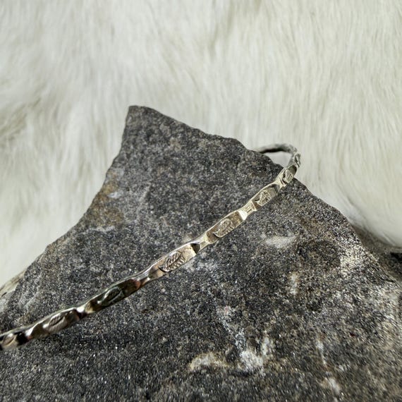 Thin Etched Leaf Silver-Plated Bangle Bracelet - image 4