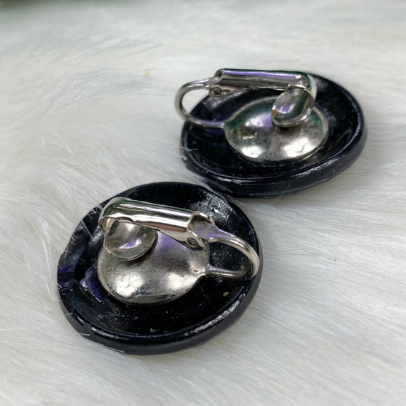 Vintage Black Faceted Plastic Clip-on Earrings 1"… - image 5