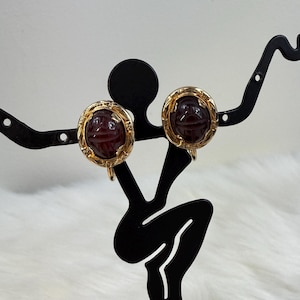 Vintage INC 1/20 12kt Gold Stone Scarab Screw Back Earrings