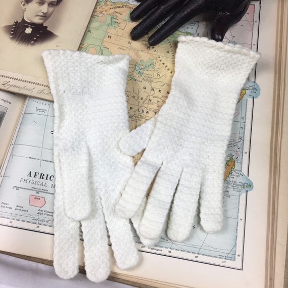 Vintage Off-White Italy Crochet Gloves / Free Shi… - image 8