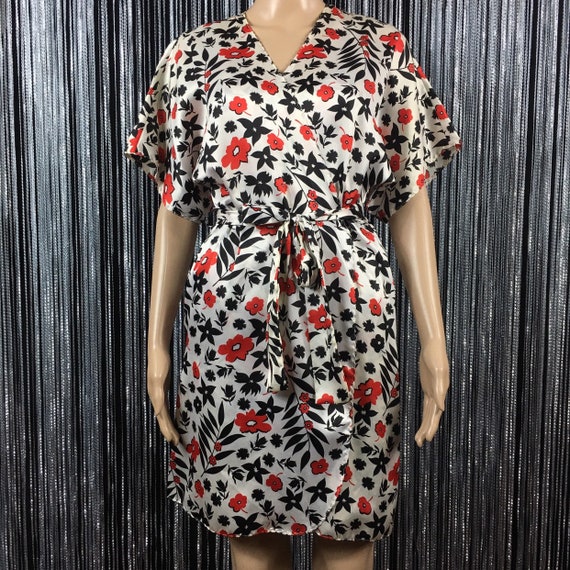 Vintage Valentino Intimo Petite Lingerie & Robe Se