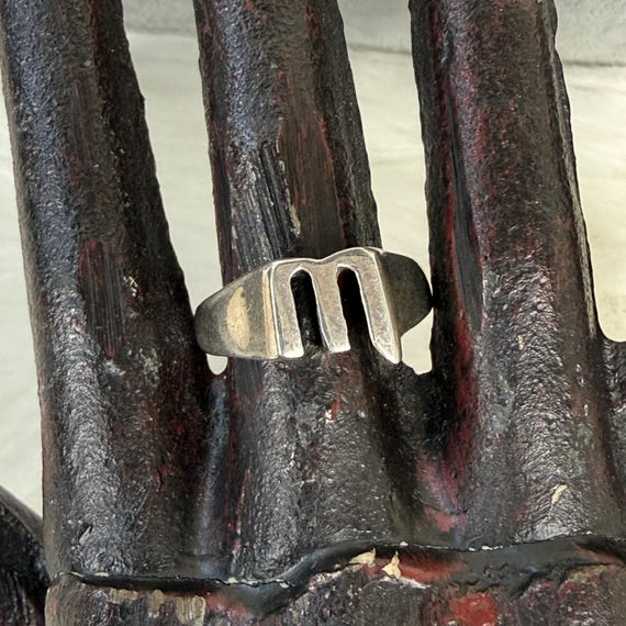 Sterling Silver M Initial Statement Ring 7.25 - image 4