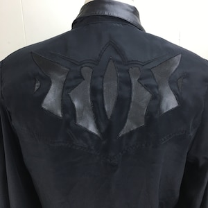 Vintage Jordan New York Faux Leather Trim Button Down 100% Polyester Blouse 5/6