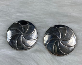 Vintage Silver Tone Swirl Disc Clip-On Earrings