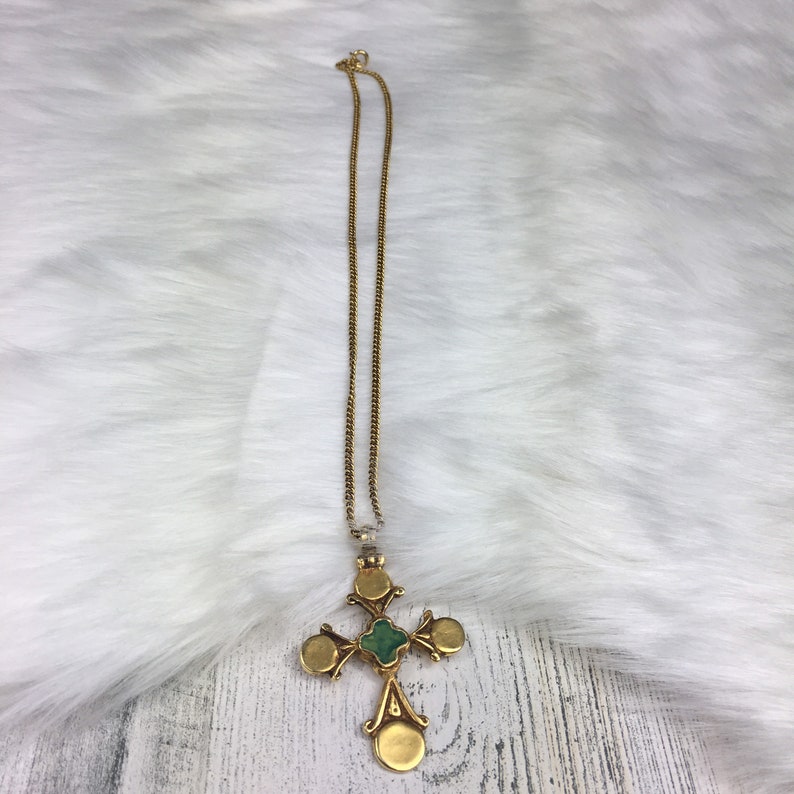 Vintage Gold Tone /& Green Celtic Cross Necklace Free Shipping