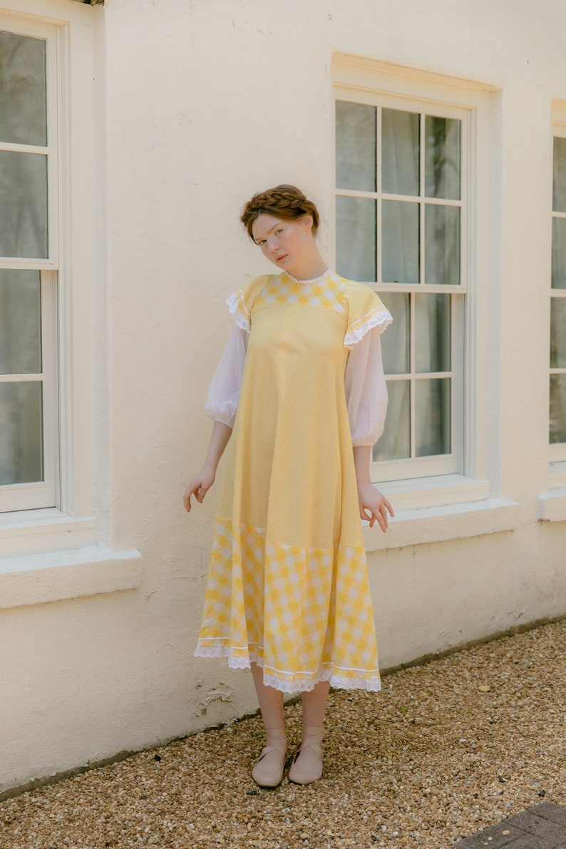 RARE C. 1970s Gina Fratini gingham yellow and eyelet picnic dress English vintage image 4