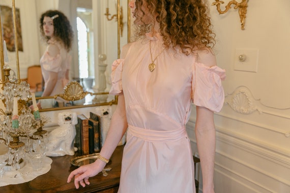 1930s baby pink ruffled cold shoulder gown OOAK A… - image 10