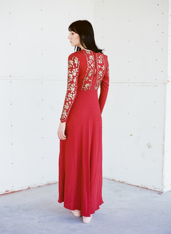 RARE C. 1930s oxblood crepe gown with metal silve… - image 7