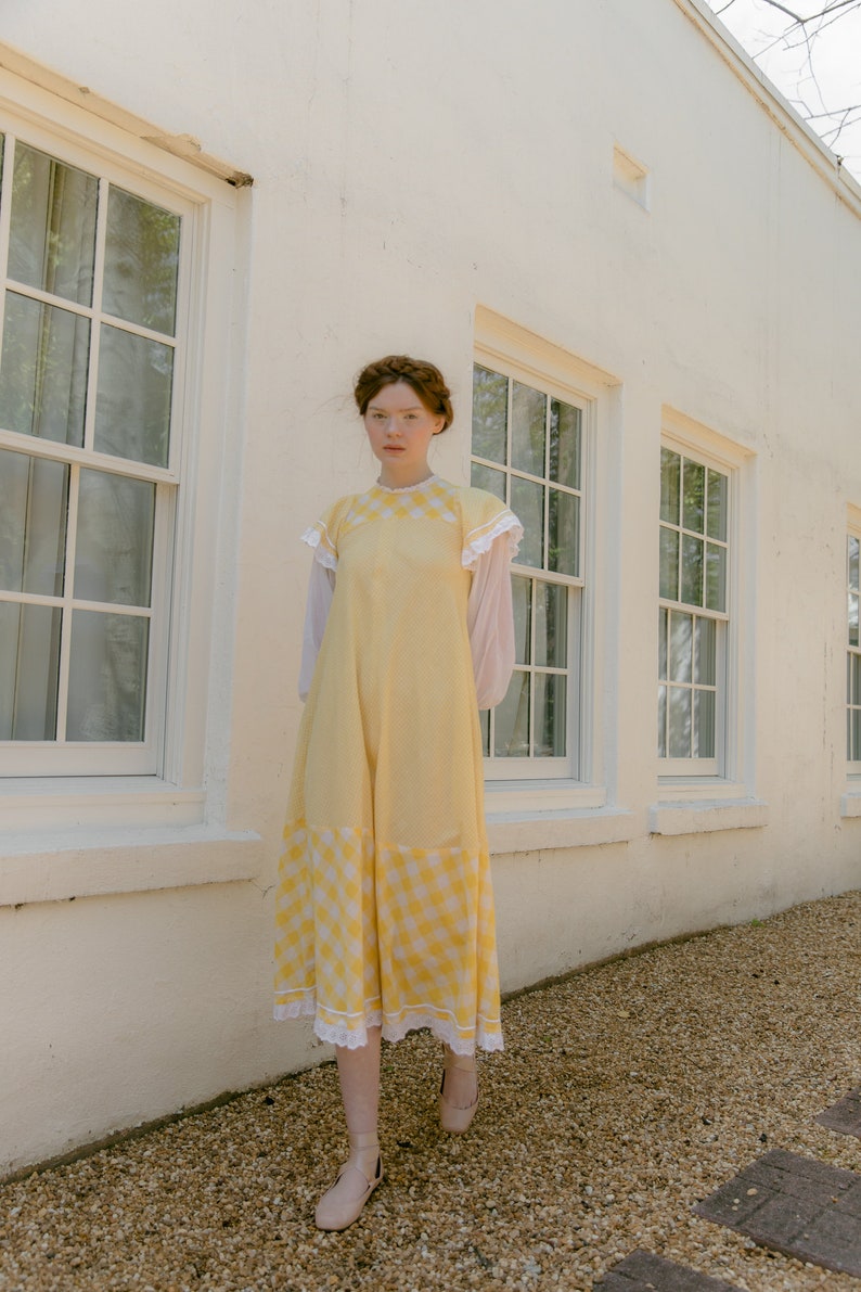 RARE C. 1970s Gina Fratini gingham yellow and eyelet picnic dress English vintage image 3