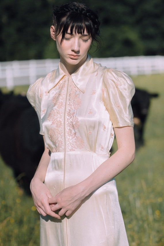 1930s 1940s satin embroidered peignoir OOAK antiqu