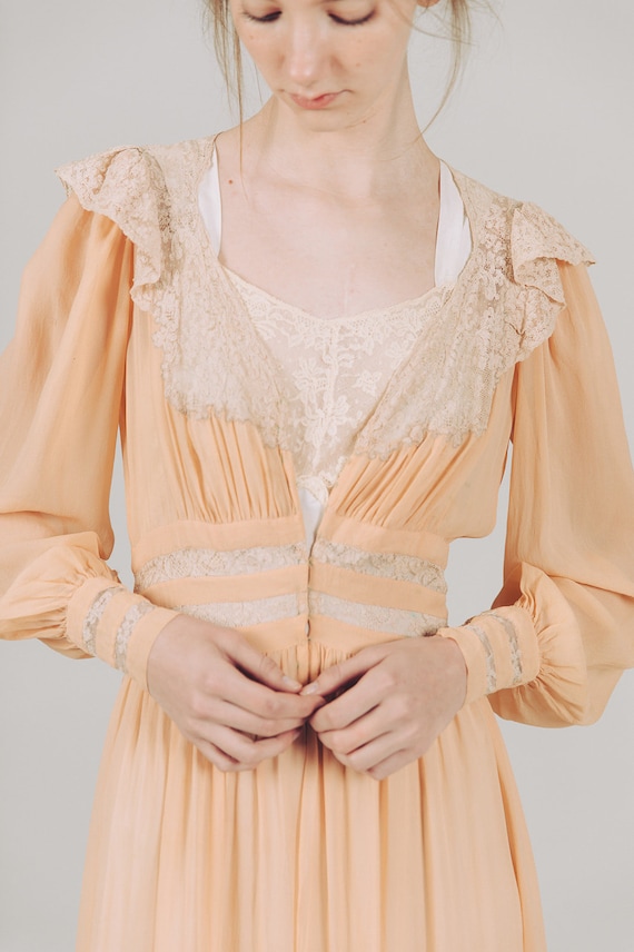 1930s silk chiffon lace peignoir robe antique art… - image 5