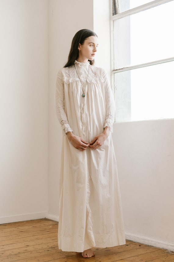 1890 nightgown Cinosural International School