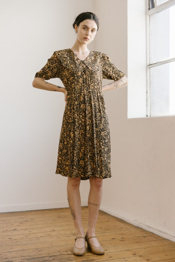 1940s wartime Australian printed rayon day dress … - image 1