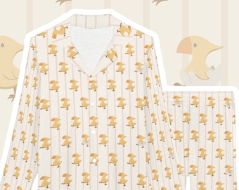 Chocobo Pyjama Set - Wie das In-Game Item, nur für Dich - süße Original Illustration der Chocobo Küken aus FF14 auf PJs für Kinder und Erwachsene