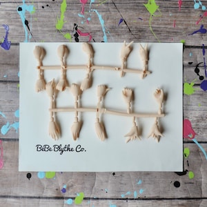 White Blythe Doll Hands for Custom Blythe, Jointed Small Body, Replacement Doll Hands, Hands for Custom Blythe, Blythe Doll, Blythe
