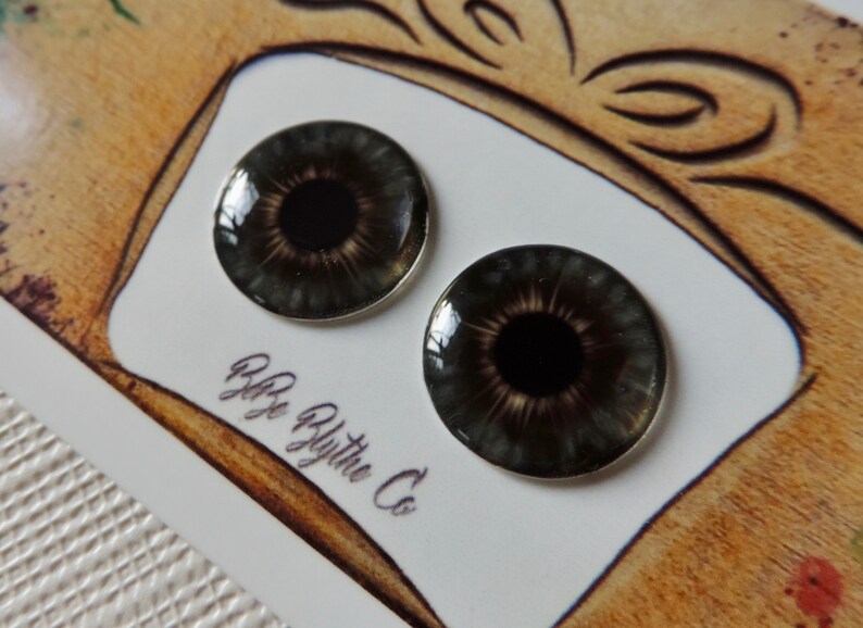 pullip eye chip size
