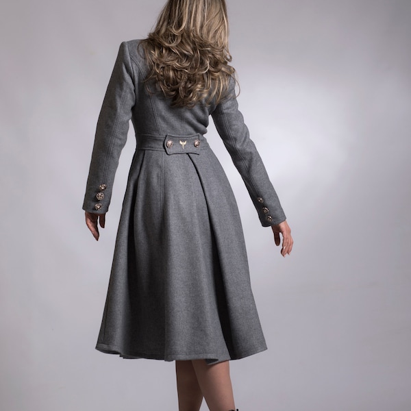 Manteau princesse en laine, manteau Swing Fit et Flare, manteau de robe d’hiver personnalisé, manteau en cachemire en gris clair, pardessus sur mesure en laine à double boutonnage