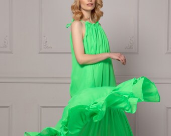 Flowy Lightweight Green Summer Open Shoulders Dress, A-Line Maxi Halter Neck Dress, Wedding Guest Beach Dress, Tiered Semi-Formal Kaftan