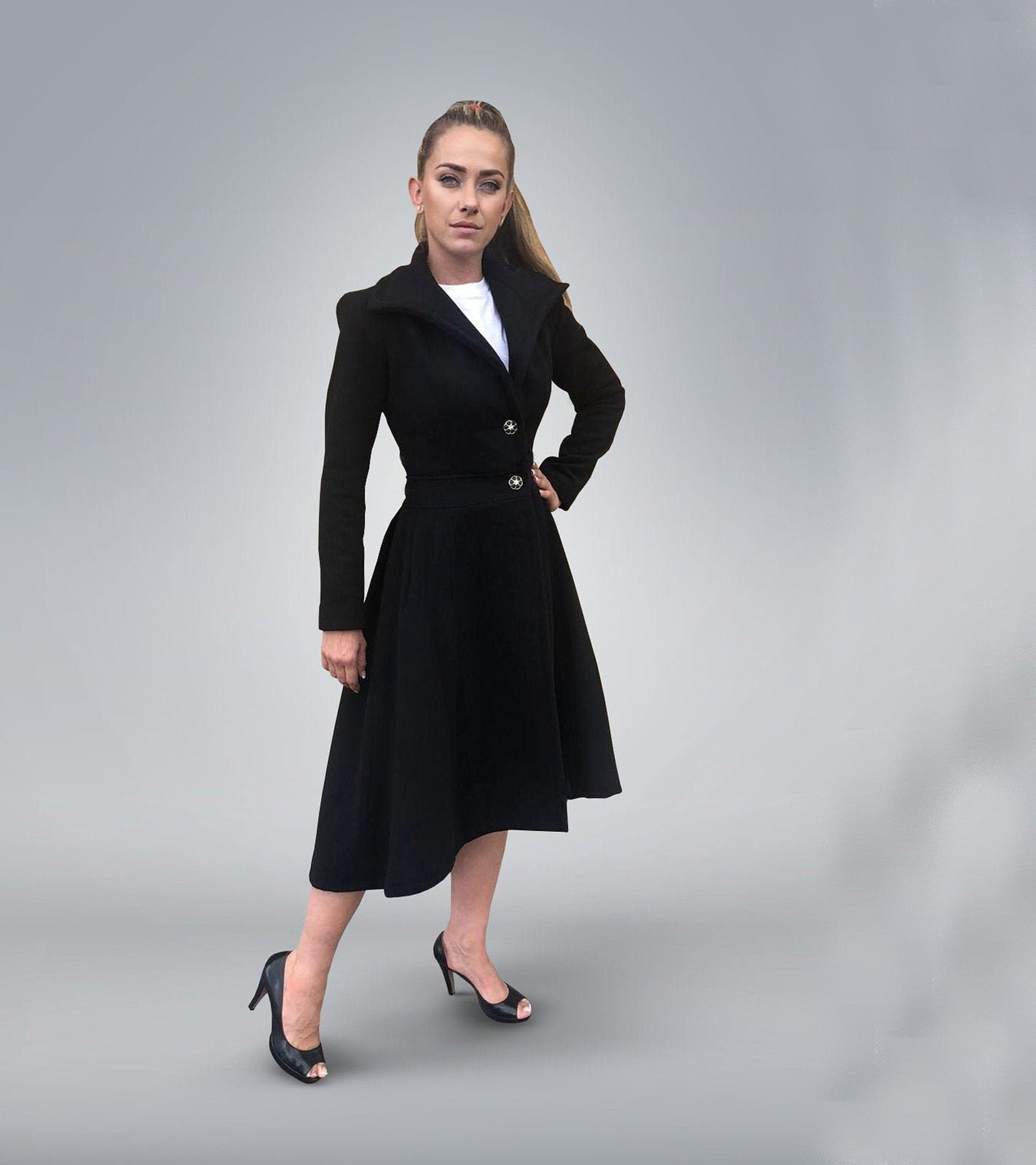 Black Princess Cut Dress Coat, 1950s Style Fit and Flare Black Princess Cut Dress Coat, 1950s Style Fit and Flare