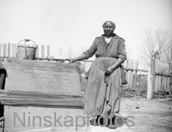 Old Woman in Guyton, Georgia, United States, 1920s antique photo reprint, wall art, wall decor, art photo, Americana