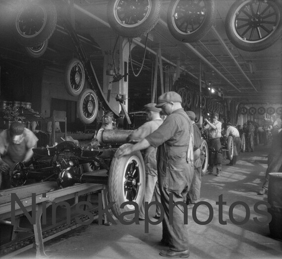 Ford Truck, Assembly Line, Assembling Wheels of 1 ton Truck, Fordson Plant, Detroit, Michigan, USA, 1920s antique photo reprint, Car