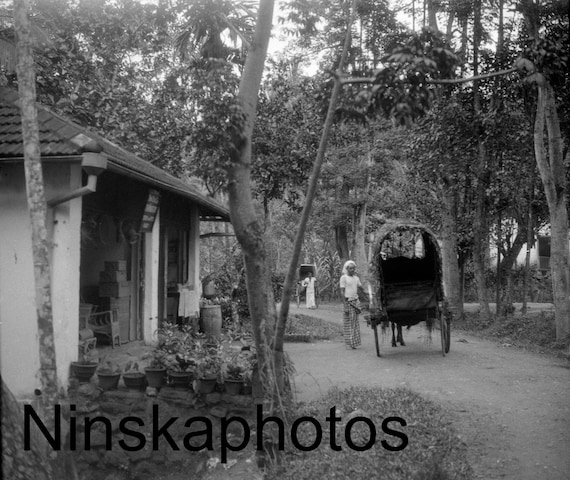 1920s Kandy, Ceylon, Sri Lanka, Street Scene by J. Dearden Holmes, 1920s antique photo reprint, Vintage Photography