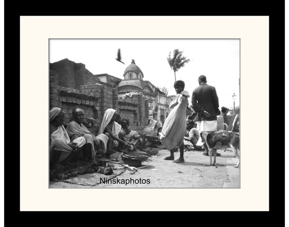 Kalighat Temple, Group of Locals, Calcutta (Kolkata) India Vintage Photo Reproduction by James Dearden Holmes - Historical Photography