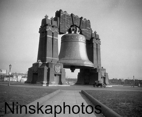 Philadelphia, Sesquicentennial Exposition 1926, Model of the Liberty Bell, United States, 1920s antique photo reprint, vintage photography