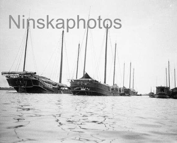 Chinese Junks, Canton, China, 1920s antique photo reprint, Sailing boat, River boat, Vintage boat, vintage photo, art photo