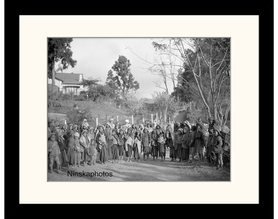 Darjeeling Tea Factory Workers, Nagri, India Vintage Photo Reproduction by James Dearden Holmes - Historical Photography