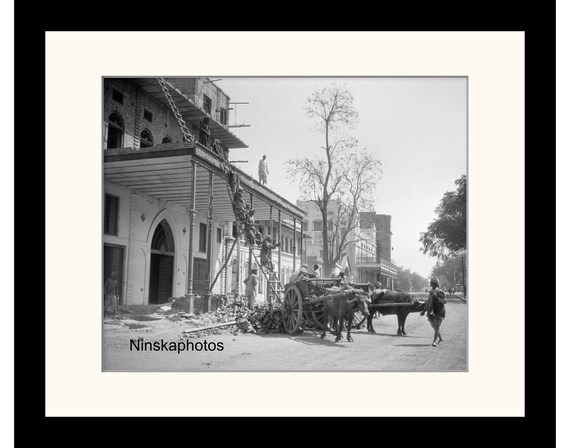 Women passing Bricks to Labourers, Delhi, India Vintage Photo Reproduction by James Dearden Holmes - Historical Photo