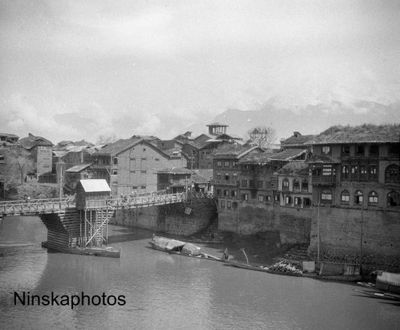 1920s Srinagar - On the Jhelum River, Kashmir, India Antique Photo Reproduction - Vintage Photography - Black and White