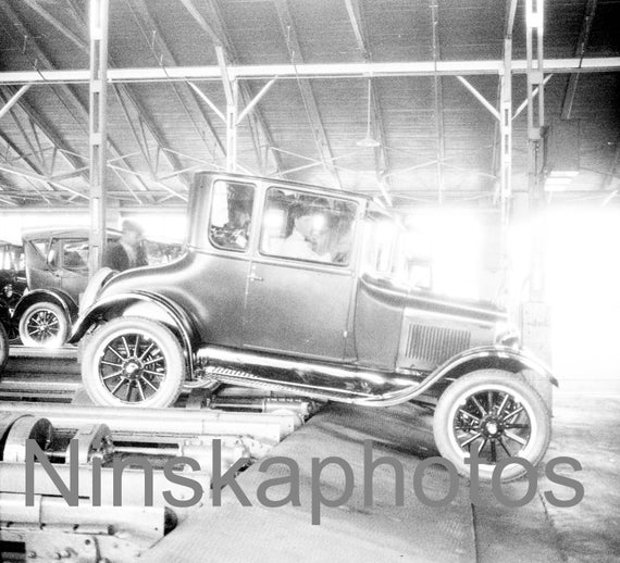Ford Model T fresh off the assembly line at the Ford Factory Highland Park, Detroit, Michigan, 1926 antique photo reprint, Vintage Car