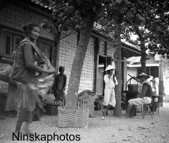 Yogyakarta Street Scene - Java, Indonesia - 1925 - Fine Art Antique Photo Print - BNW - Vintage Photo - 3136