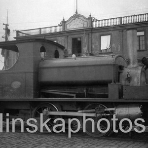 Goods Engine made by Thomas Green & Son, Callao Harbour Dock, Peru, 1920s antique photo reprint, railway engine, locomotive, Vintage Train image 1