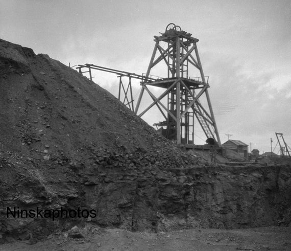 Ivanhoe Gold Mine - Alluvial Mining - Golden Mile - Kalgoorlie - Australia - 1925 - Fine Art Photo Print - Vintage Photo - Black & White