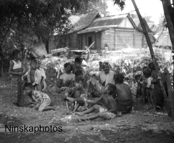 Group of Locals and Children in Yogyakarta - Java, Indonesia - 1925 - Fine Art Antique Photo Print - BNW - Vintage Photo - 3143