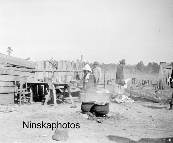 Guyton Georgia - Women in Yard - United States 1927 - Fine Art Antique Photo Print - Vintage Photo - Photo History - BNW