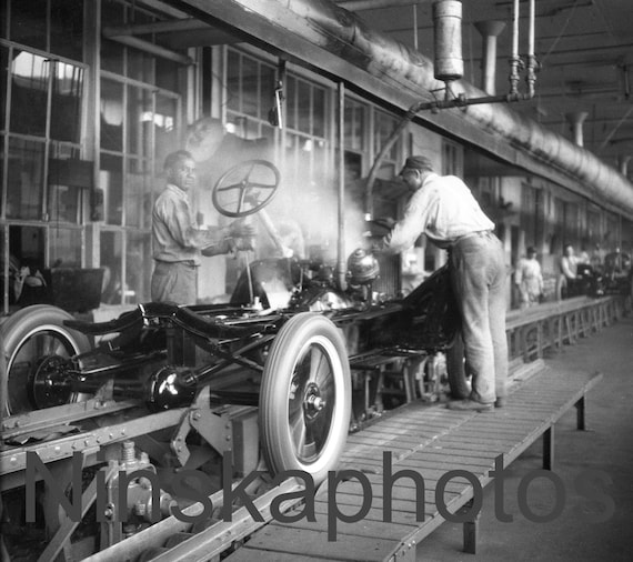 Ford Model T, Assembly Line, Ford Factory Fordson Plant, Detroit, Michigan, 1920s antique photo reprint, Gift for Mechanic, Automobile, Car