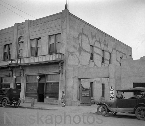 1920s Santa Barbara, California, United States, 1920s antique photo reprint, black and white photo, Street Scene, CA