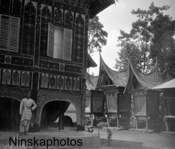 Padang Highlands - Sumatran House - Rural Life - Sumatra - Indonesia - 1925 - Fine Art Antique Photo Print - Vintage Photo - 3391