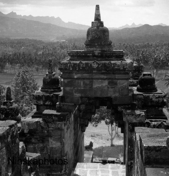 Borobudur Temple - Java, Indonesia - Mahayana Buddhist Temple - 1925 - Fine Art Antique Photo Print - Vintage Photo - 3262
