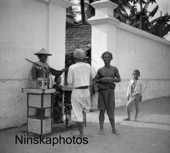 Yogyakarta - Indonesia - Entrance to the Water Casteel? Kastil Batavia? - 1925 - Fine Art Antique Photo Print - Vintage Photo - 3172