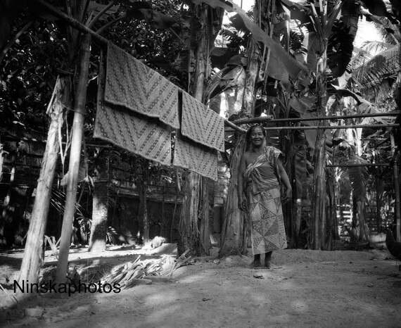 Making Batik Cloth in a Village near Yogyakarta - Java, Indonesia - 1925 - Fine Art Antique Photo Print - BNW - Vintage Photo - 3214
