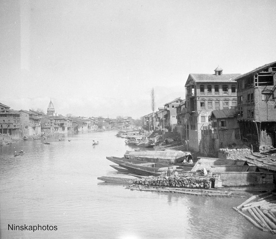 1920s Srinagar - On the Jhelum River, Kashmir, India Antique Photo Reproduction - Vintage Photography - Black and White